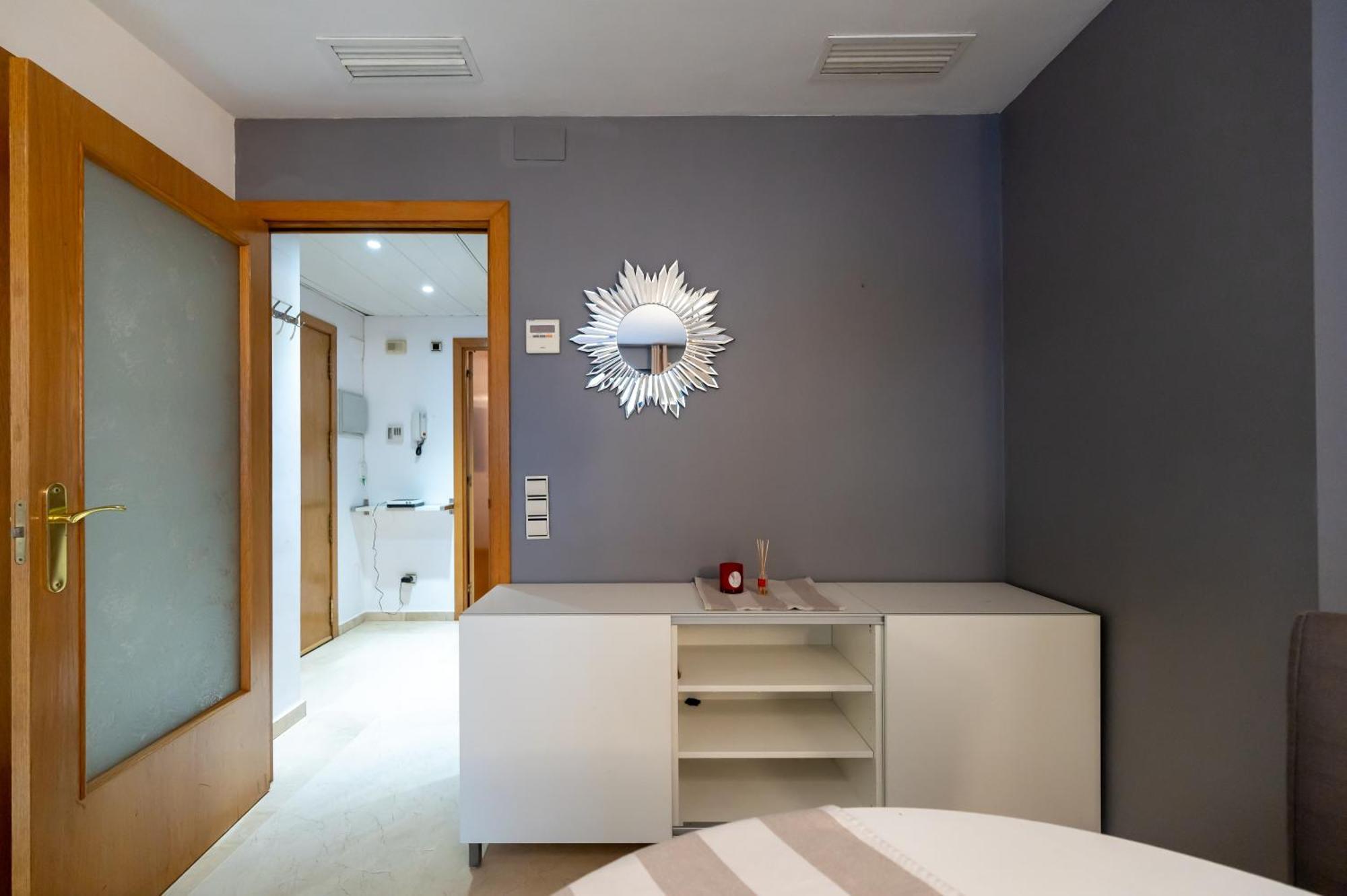 Comfy Downtown + Private Terrace Apartment บาร์เซโลนา ภายนอก รูปภาพ