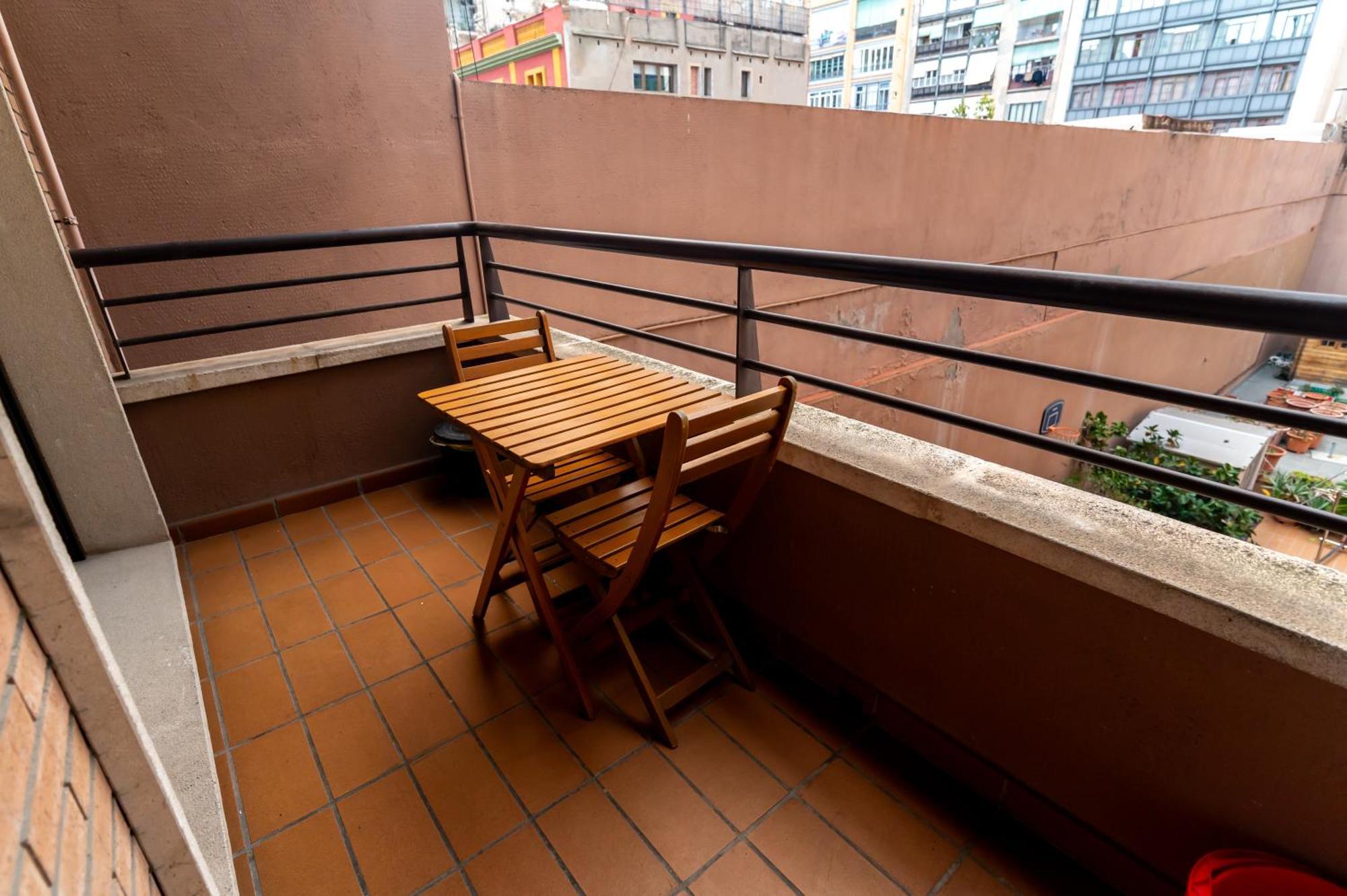 Comfy Downtown + Private Terrace Apartment บาร์เซโลนา ภายนอก รูปภาพ